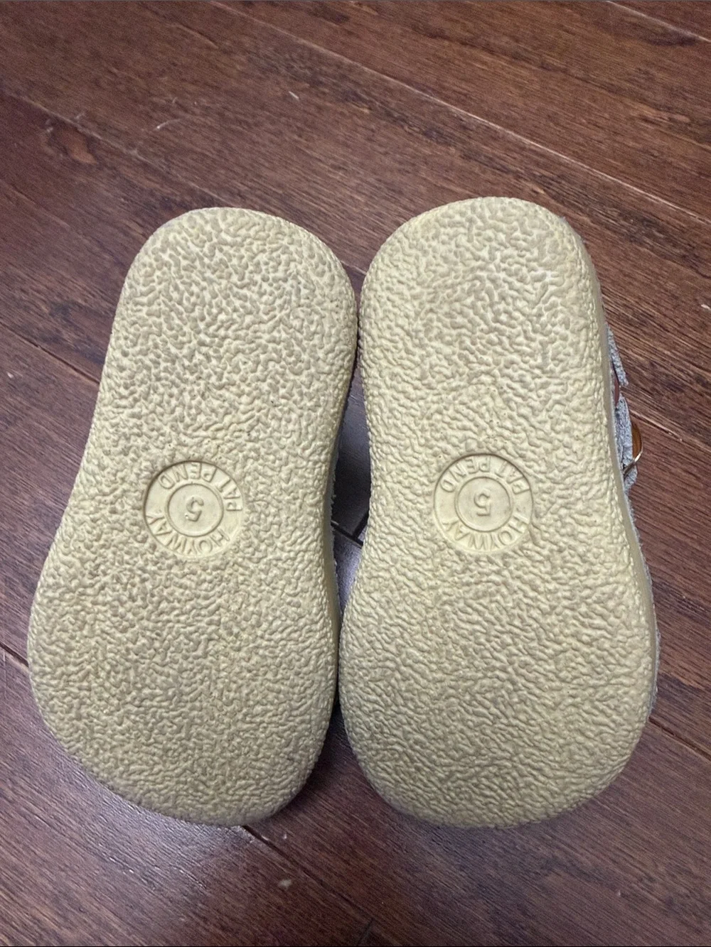 Saltwater Sun- San Sea Wee sandal- like new- Toddler 5